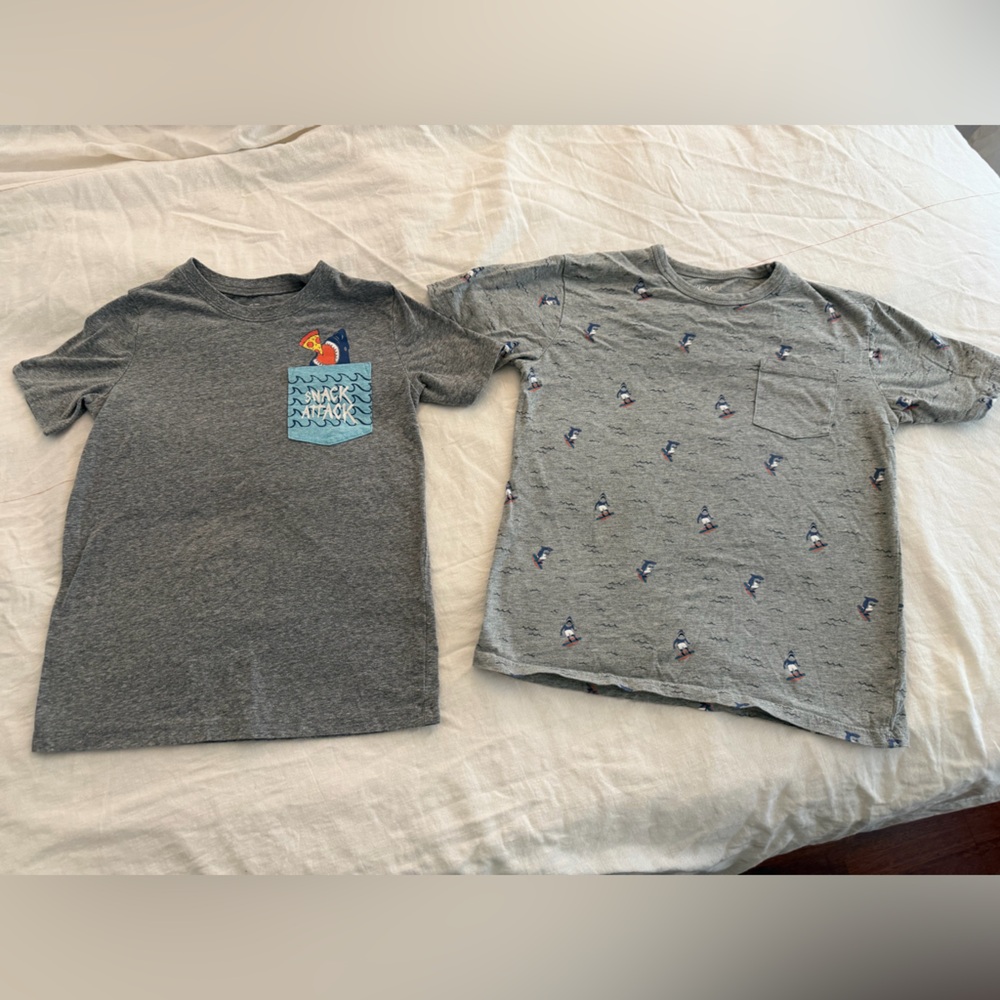 (2) boys super cute short sleeve shirt bundle
size 10 and the other size 10/12